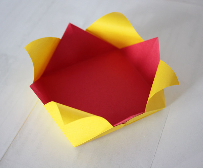 Origami bowls made from Fabulous Origami Boxes by Tomoko Fuse
